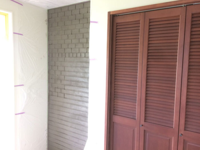 ⭐︎施工事例　エイジング塗装　モルタル造形　壁面レンガ1