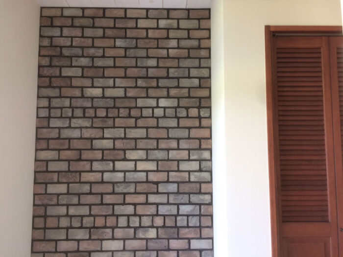 ⭐︎施工事例　エイジング塗装　モルタル造形　壁面レンガ4