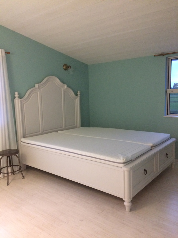 施工事例　ベッド塗装4